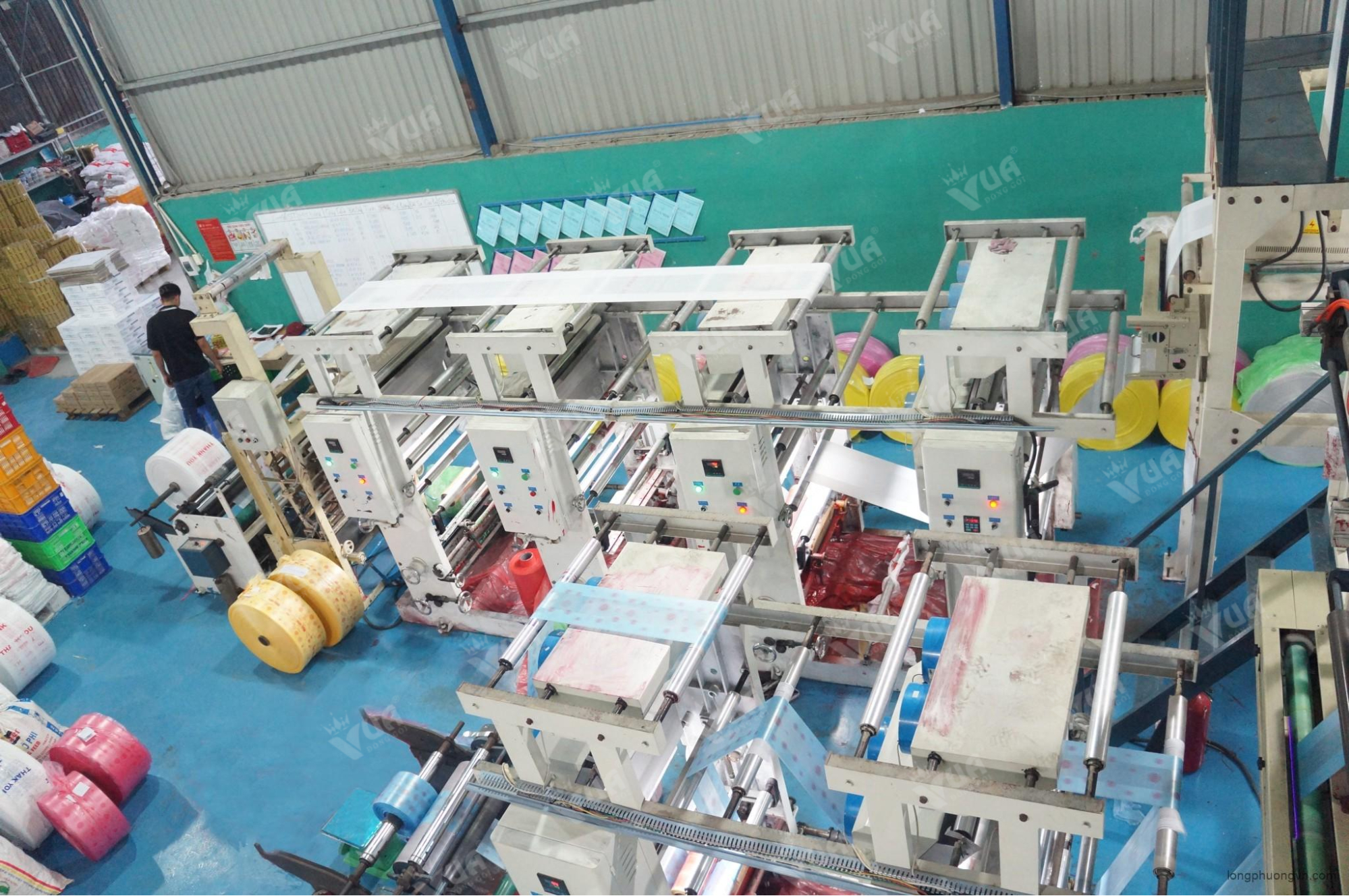 Xưởng cung cấp găng tay nilon dùng 1 lần chất lượng cao giá TỐT 2 Năng lực cung ứng lớn